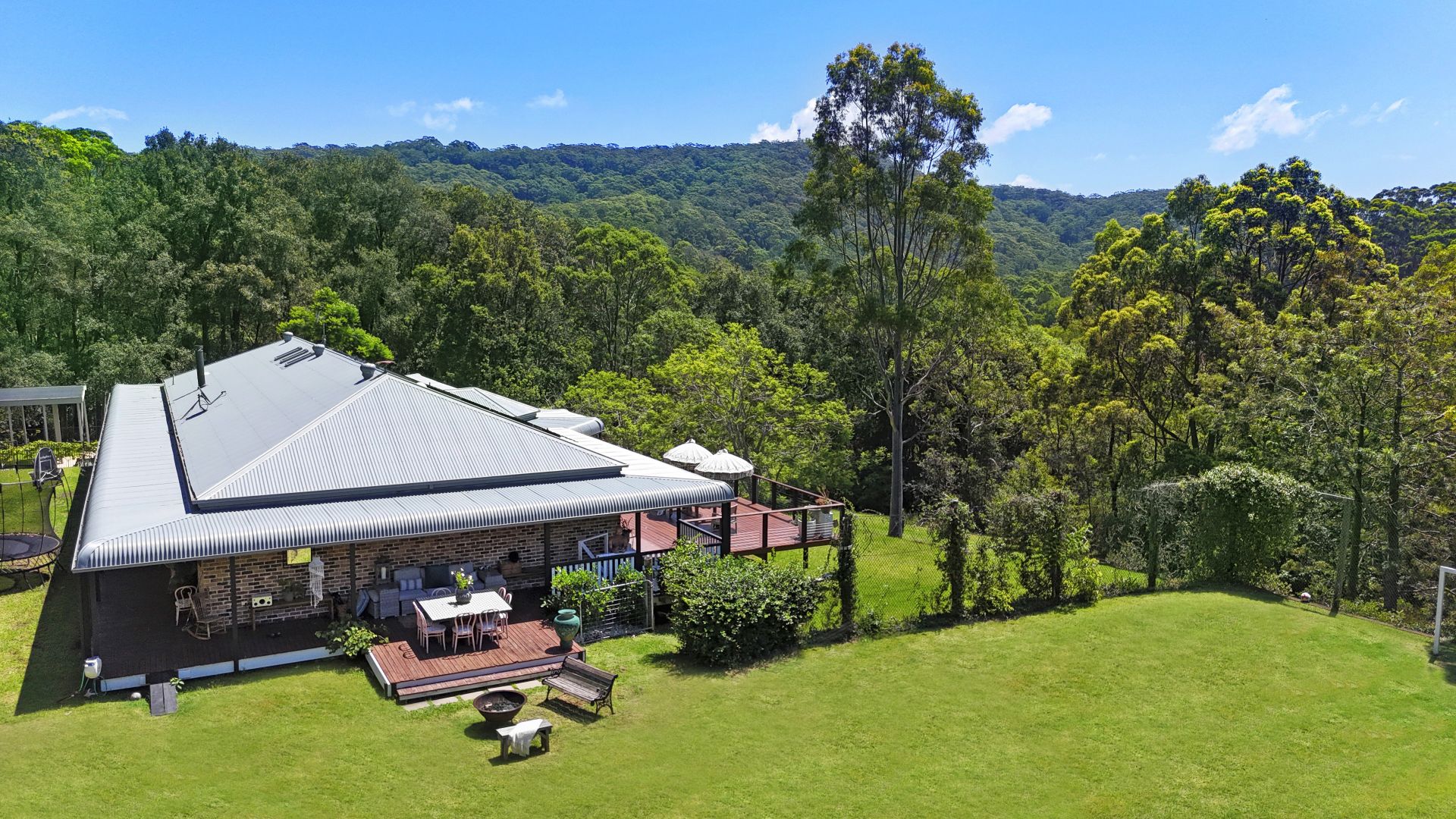 48 Picketts Valley Road, Picketts Valley NSW 2251, Image 2