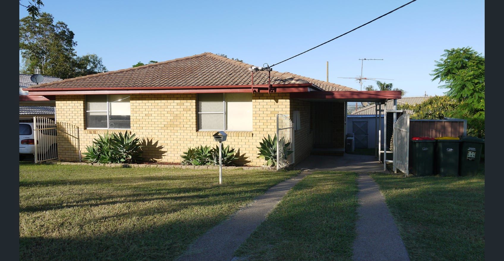 2 bedrooms House in 19B Brolga Crescent TAMWORTH NSW, 2340