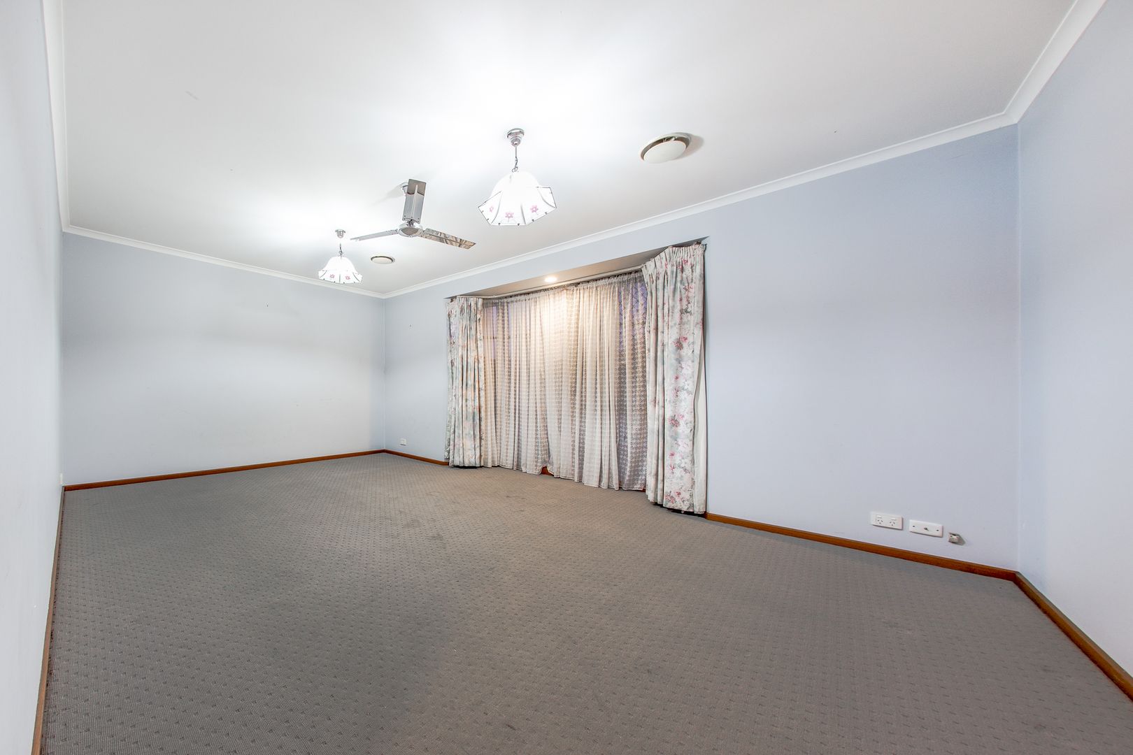 1/11 Plateau Crescent, Hampton Park VIC 3976, Image 2