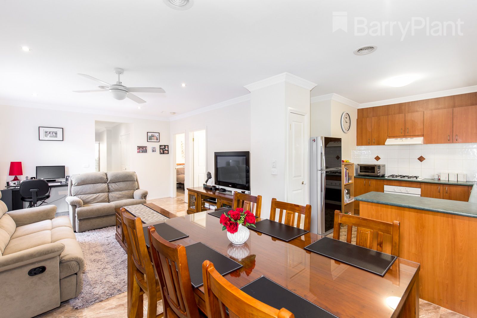 4 Clearview Court, Hoppers Crossing VIC 3029, Image 2