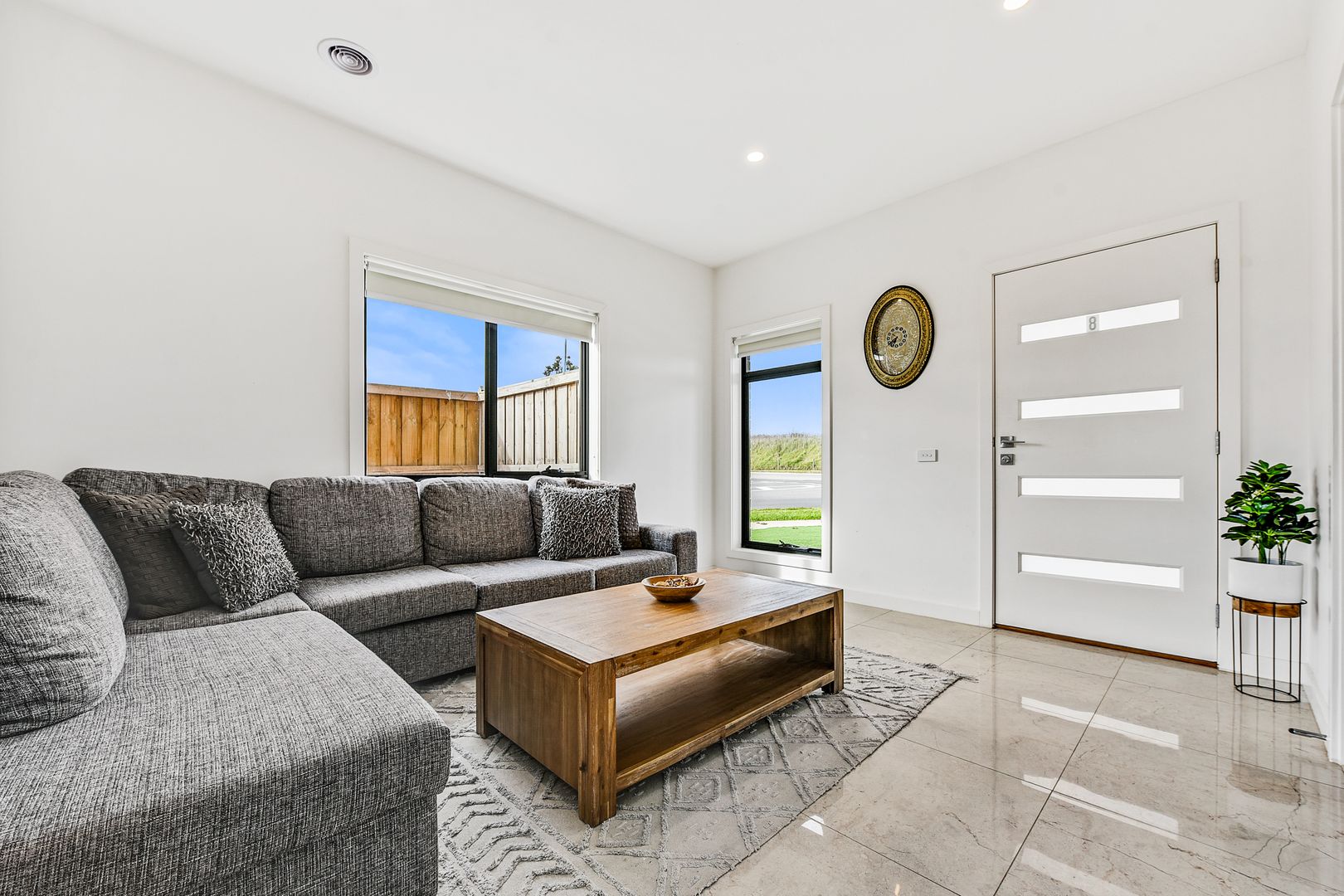 8 Stonethwaite Lane, Clyde North VIC 3978, Image 2