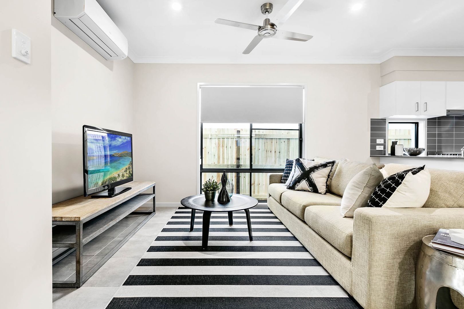 21 Toyne Street, Caloundra West QLD 4551, Image 2