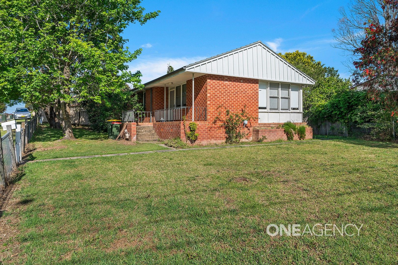 3 bedrooms House in 2 Quiberon Street NOWRA NSW, 2541