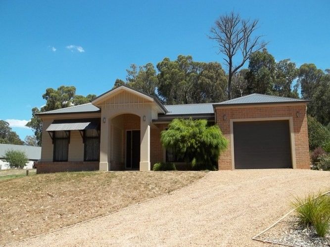 3 bedrooms House in 57 Whittlesea-kinglake Road KINGLAKE VIC, 3763