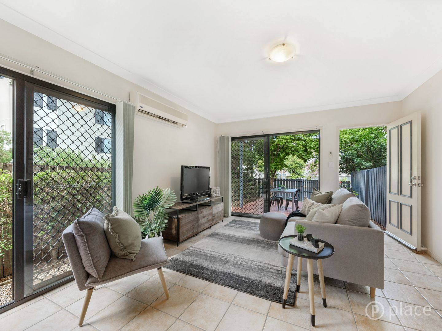 1/12 Seabrook Street, Kedron QLD 4031, Image 2