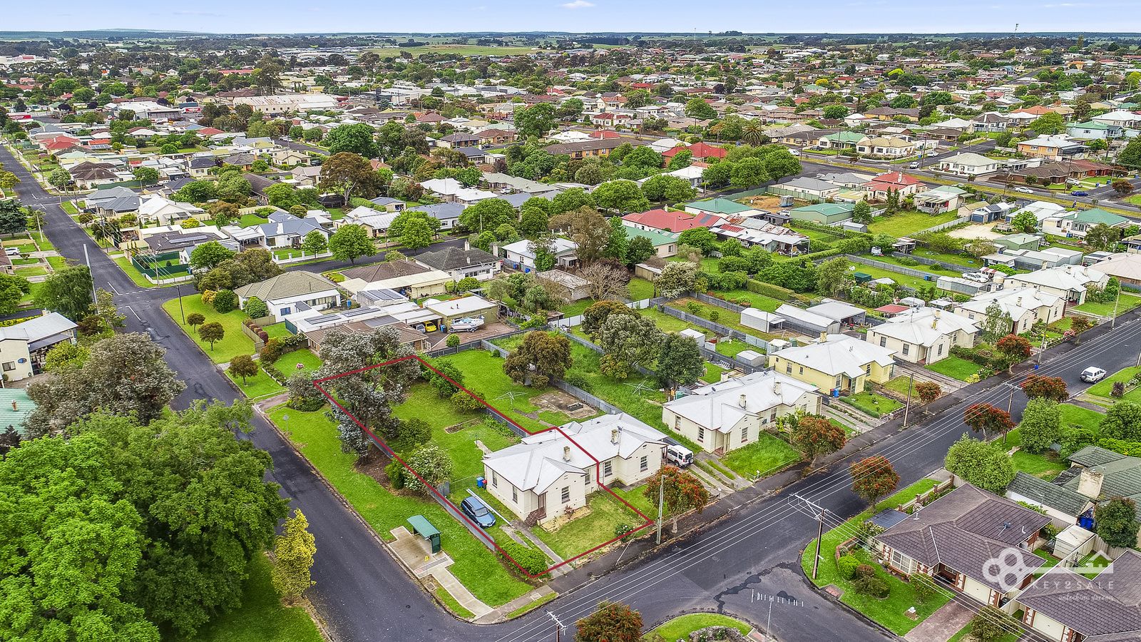 6 bedrooms House in 35-37 Ehret Street MOUNT GAMBIER SA, 5290
