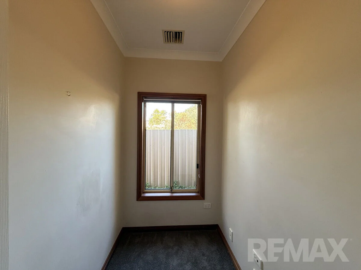 Additional image 20 of 6 Minya Place, Glenfield Park NSW 2650