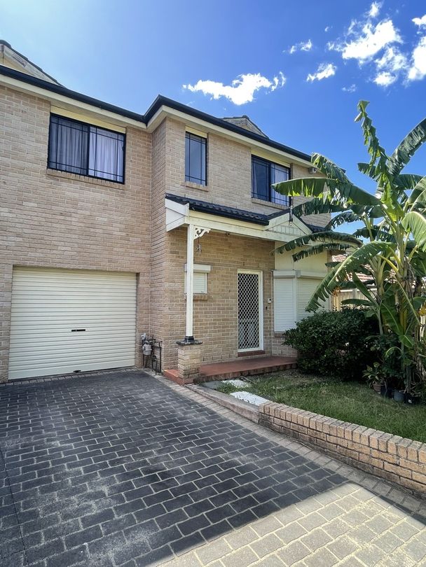 4/7981 Amos Street, Westmead NSW 2145 Townhouse For Rent 750 Domain
