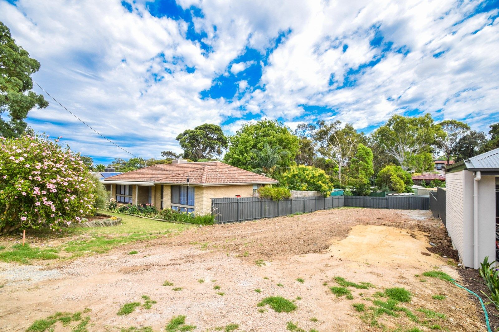 27 Booth Street, Happy Valley SA 5159, Image 2
