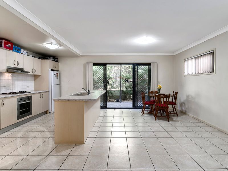 6/48 Halcomb Street, ZILLMERE QLD 4034, Image 2