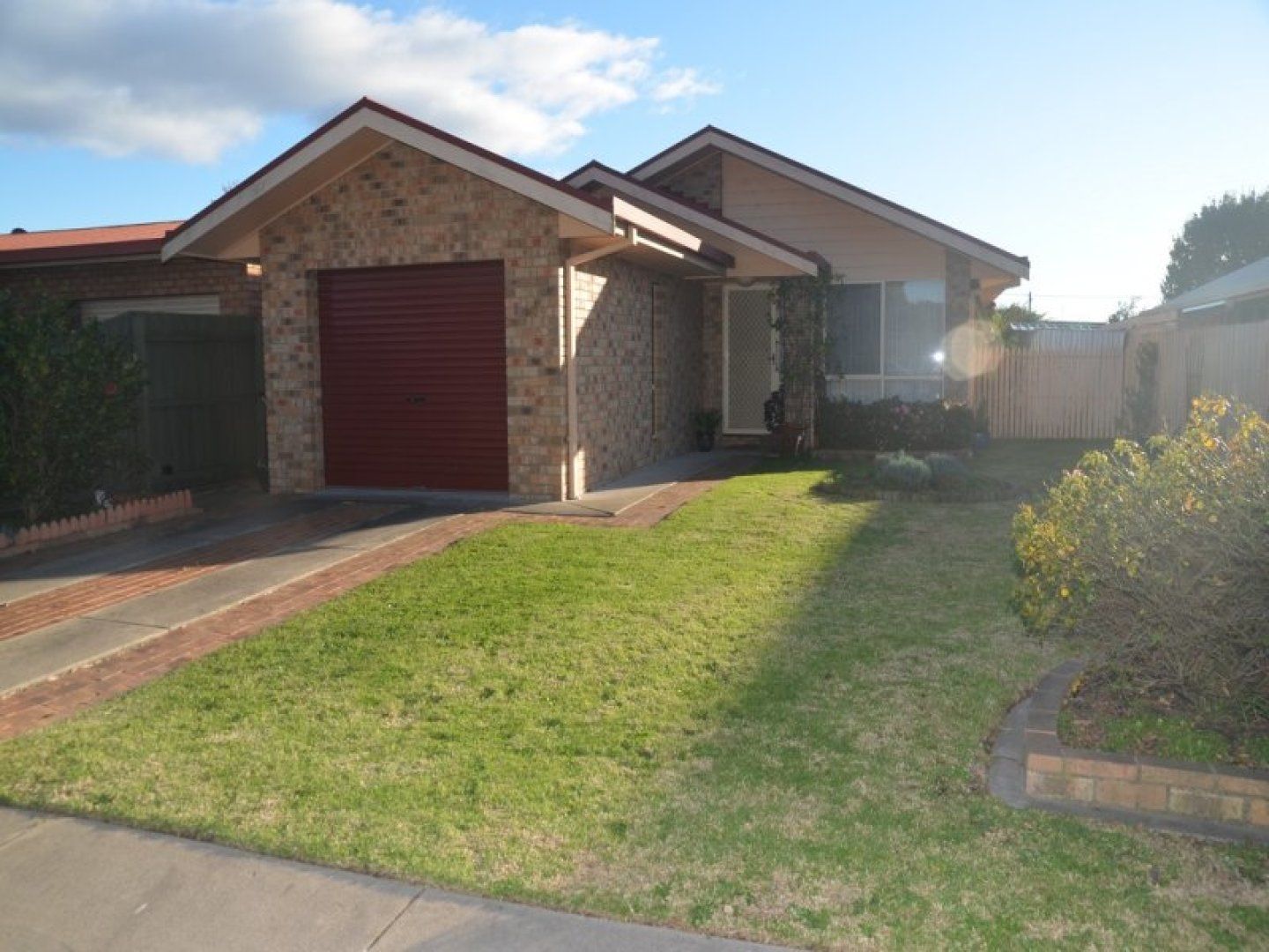 2/94 WALLACE Street, Bairnsdale VIC 3875, Image 0