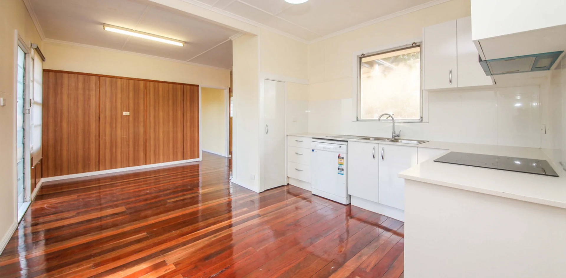 Additional image 5 of 385 Broadwater Road, Mansfield QLD 4122