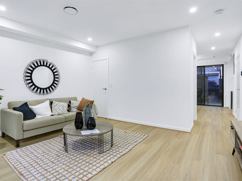 4 bedrooms Townhouse in  RIVERSTONE NSW, 2765