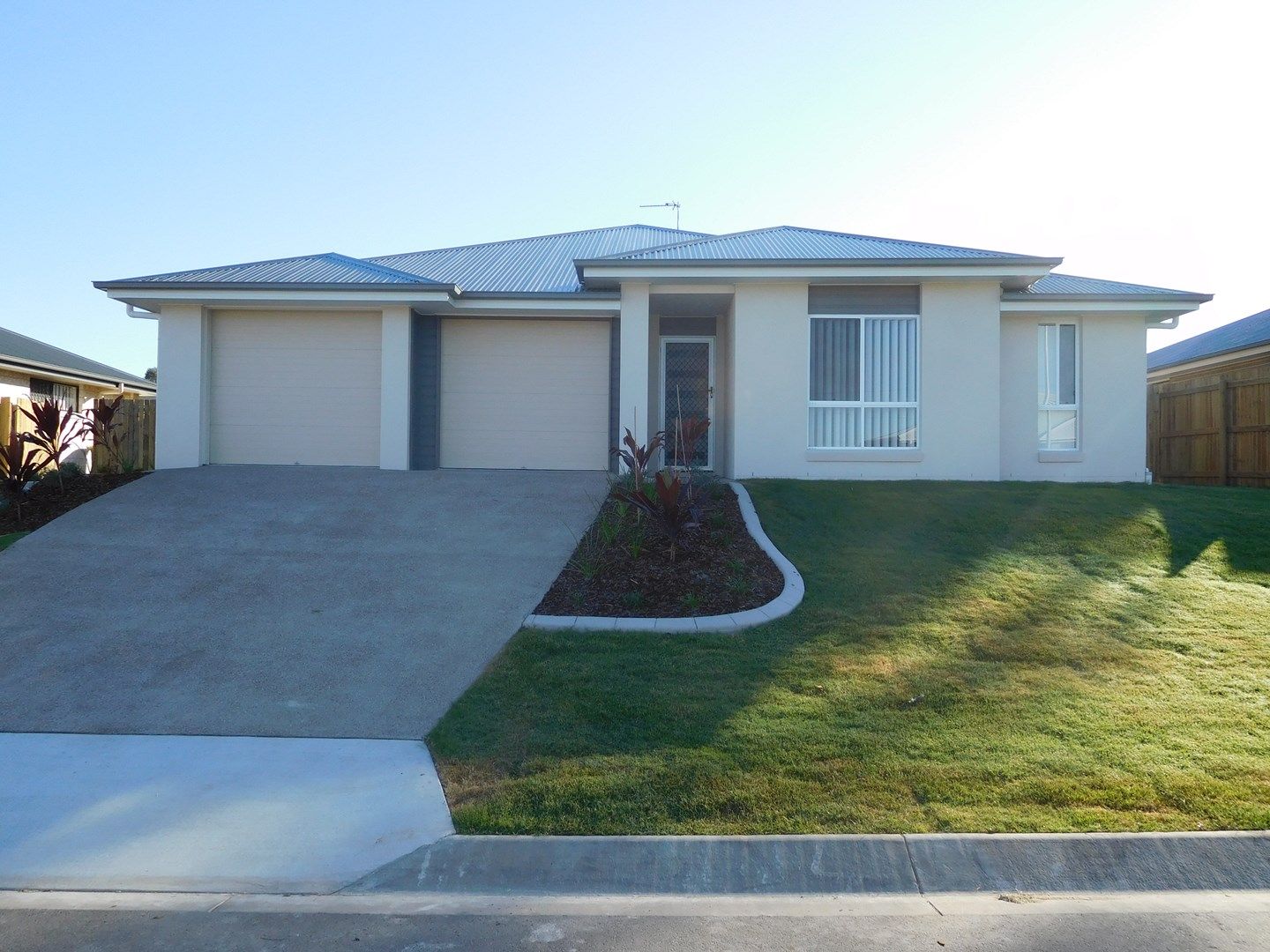 3 bedrooms Duplex in 1/60 Tranquil Drive WONDUNNA QLD, 4655