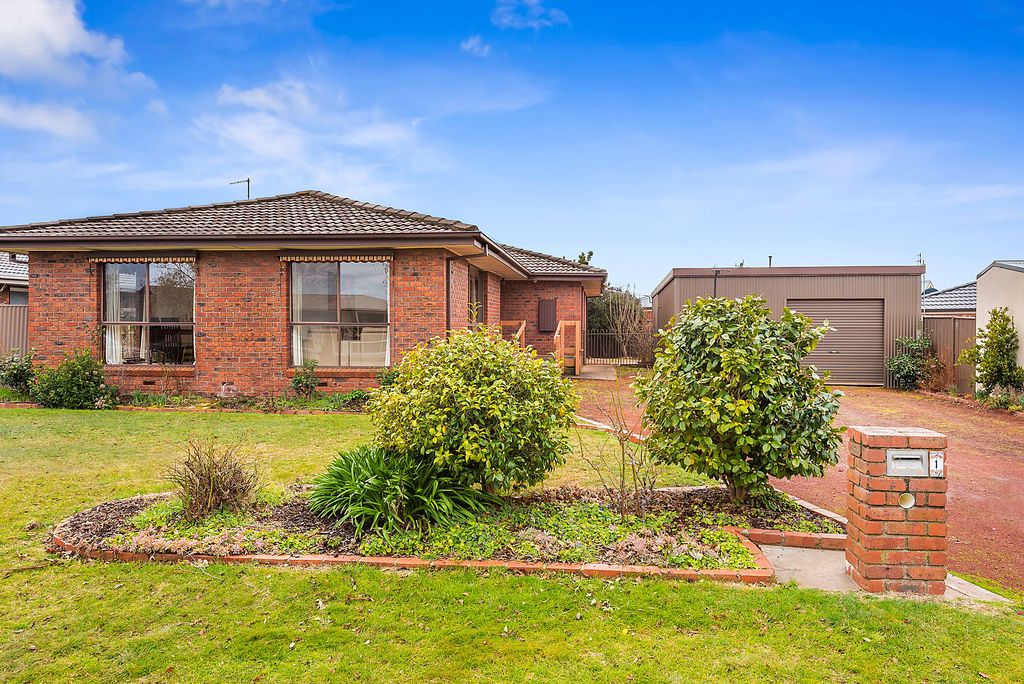 1 Castles Crescent, Kyneton VIC 3444