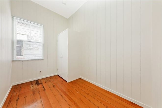 25 Lower Clifton Terrace Red Hill 4059 - Image 5