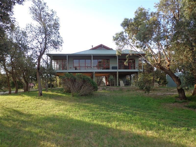 26 Paradise Beach Road, Paradise Beach VIC 3851, Image 0