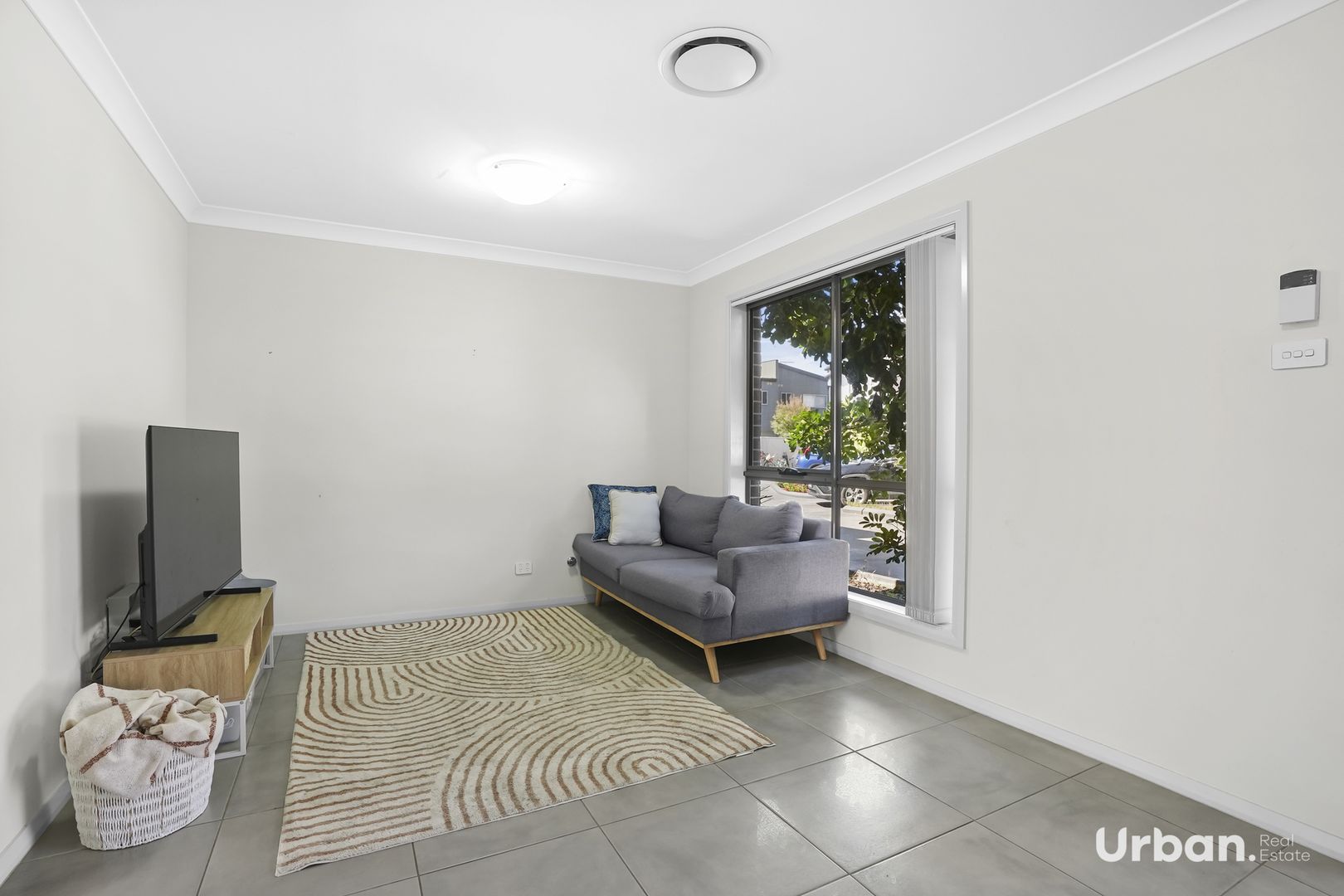 10/40 Burrows Avenue, Edmondson Park NSW 2174, Image 2