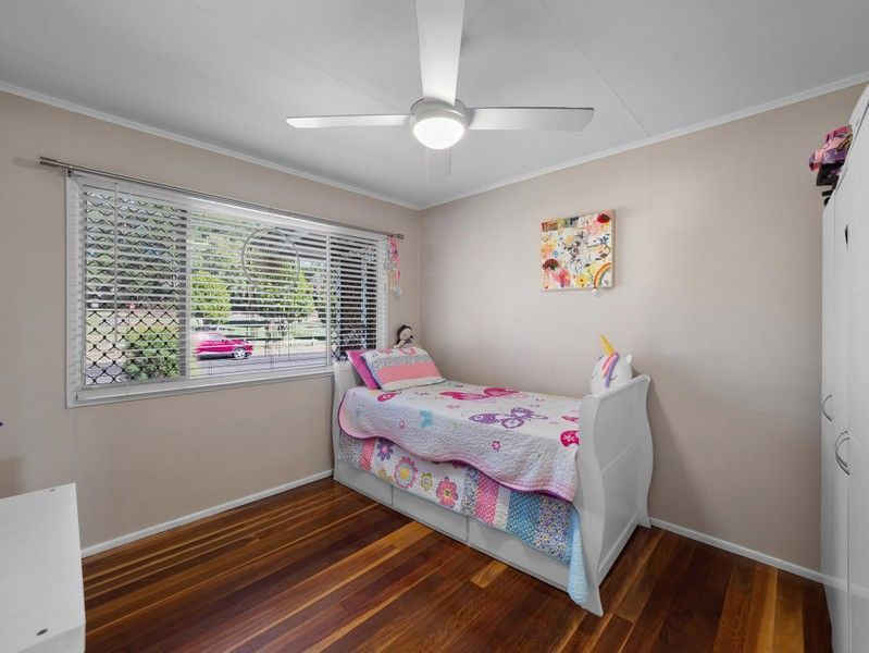 6 Caroline Street, Riverview QLD 4303, Image 2