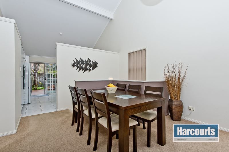 4/29 Yoorala Street, The Gap QLD 4061, Image 2