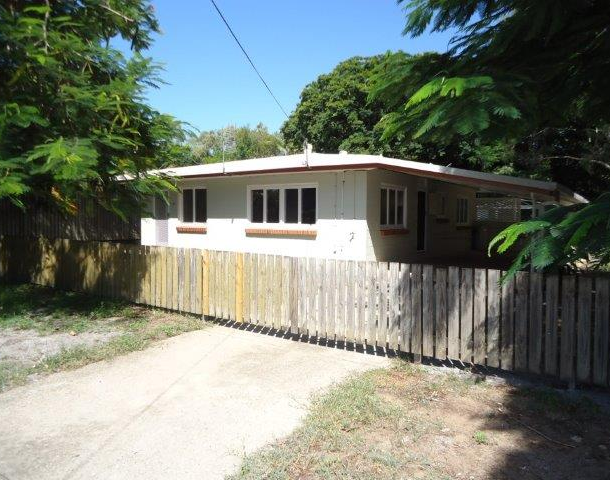 10 Island Street, Saunders Beach QLD 4818