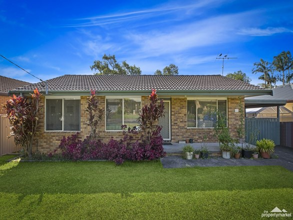 4 Naroo Avenue, Summerland Point NSW 2259