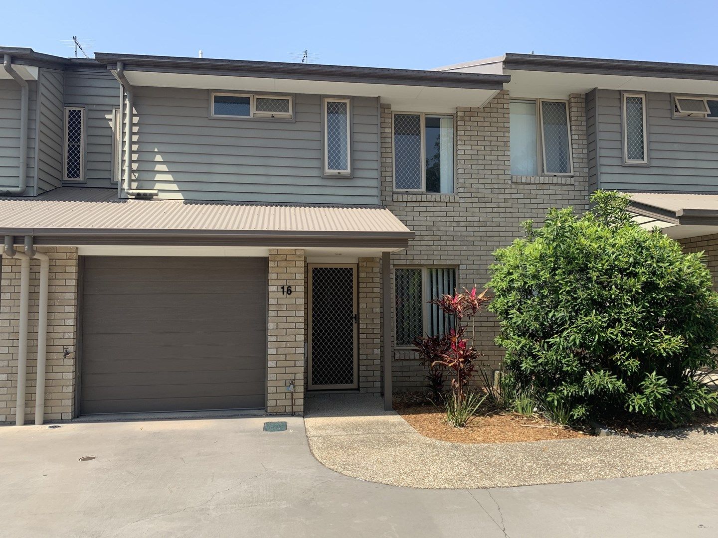3 bedrooms Townhouse in 16/11-13 Montree Circuit KALLANGUR QLD, 4503