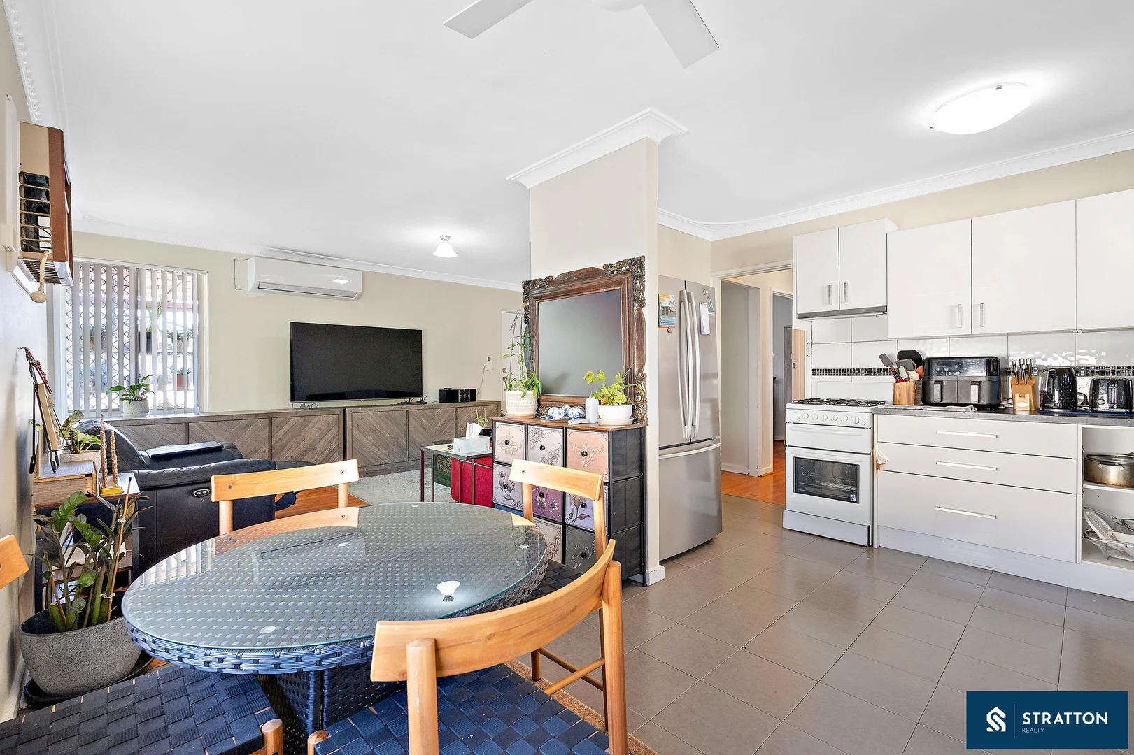 Additional image 11 of 10 Ypres Road, Camillo WA 6111
