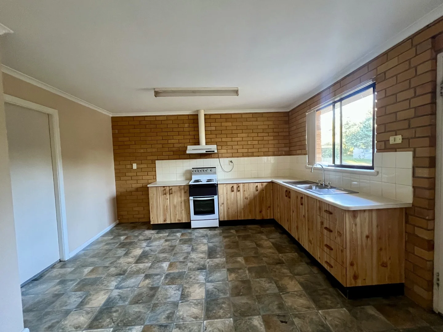 Additional image 2 of 4/32 Blackett Avenue, Young NSW 2594