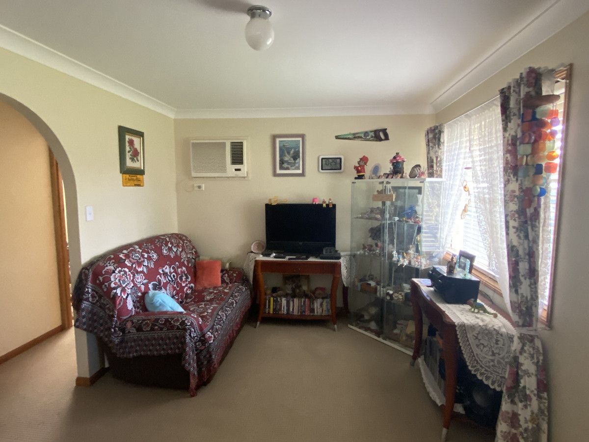 29 Bunker Avenue, Nanango QLD 4615, Image 2