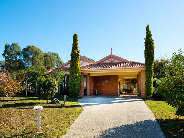 5 Ely Court, Castlemaine VIC 3450