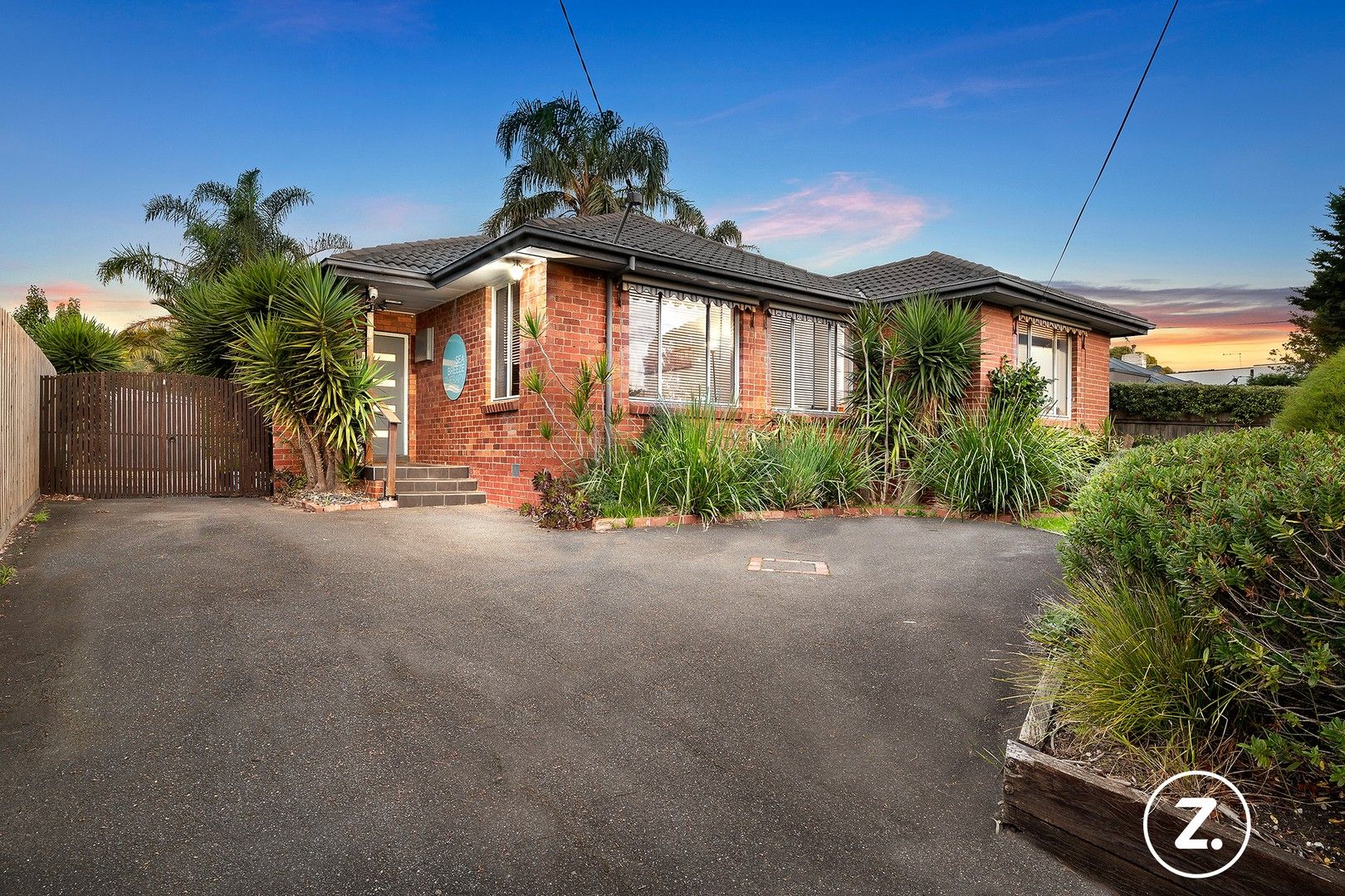 10 Cooke Avenue, Hampton East VIC 3188, Image 0