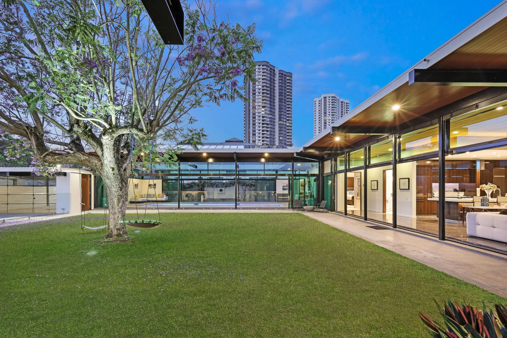 Additional image 30 of 22 Admiralty Drive, Paradise Waters QLD 4217