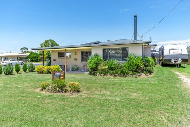 Picture of 9 Leslie Parade, STANTHORPE QLD 4380