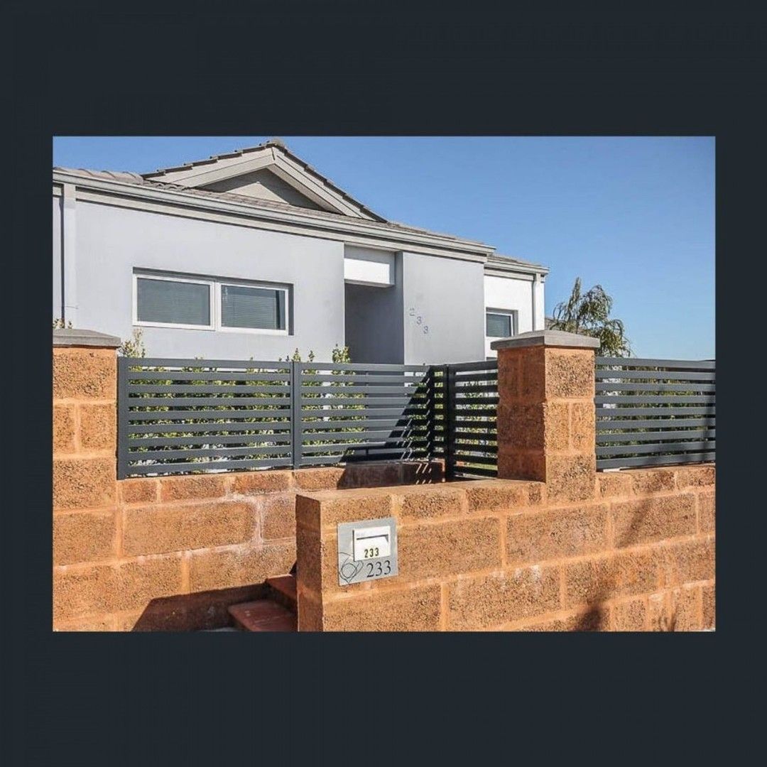 3 bedrooms House in 233 Suffolk Street CAVERSHAM WA, 6055