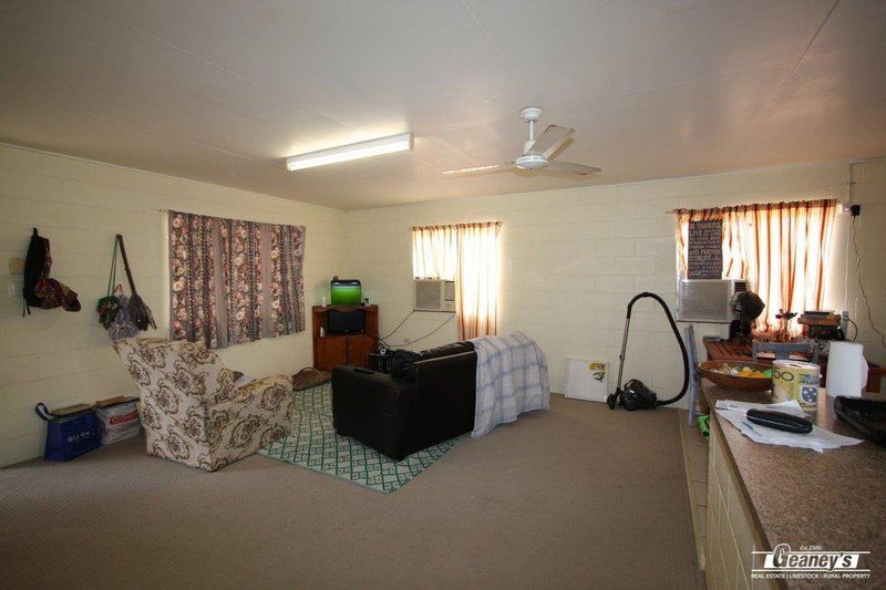 1 & 2/36 Gladstone Road, Queenton QLD 4820, Image 2