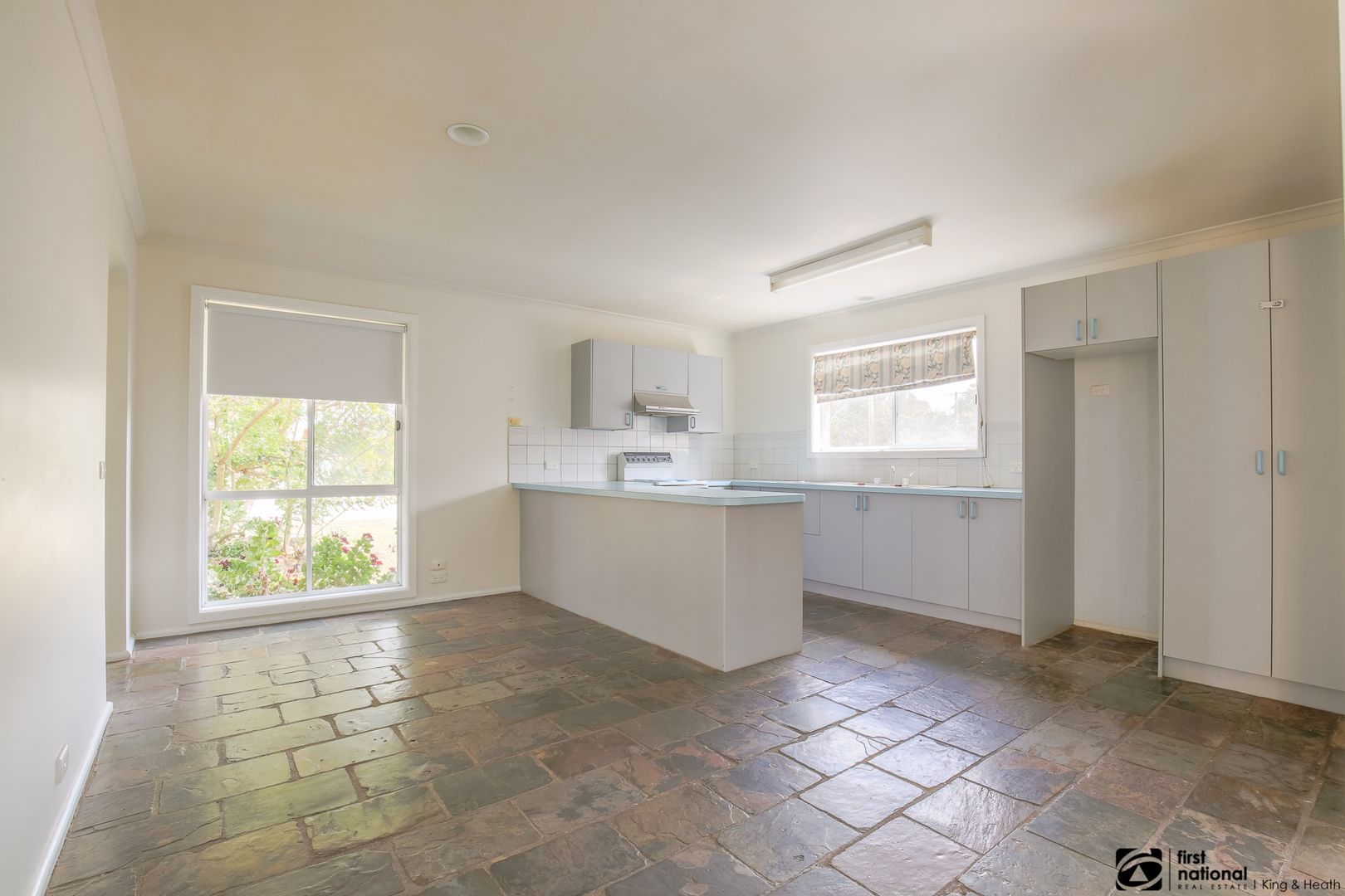 35 Sixth Avenue, Raymond Island VIC 3880, Image 2