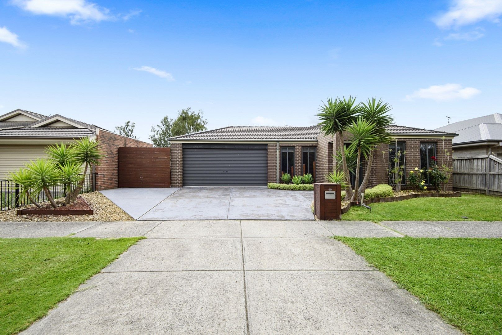 3 bedrooms House in 49 Fallingwater Drive PAKENHAM VIC, 3810