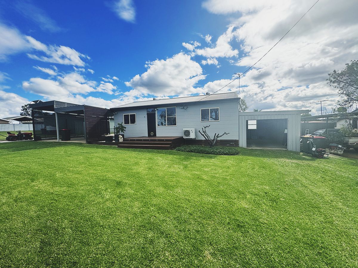 11 Chillon Street, Somerton NSW 2340, Image 0