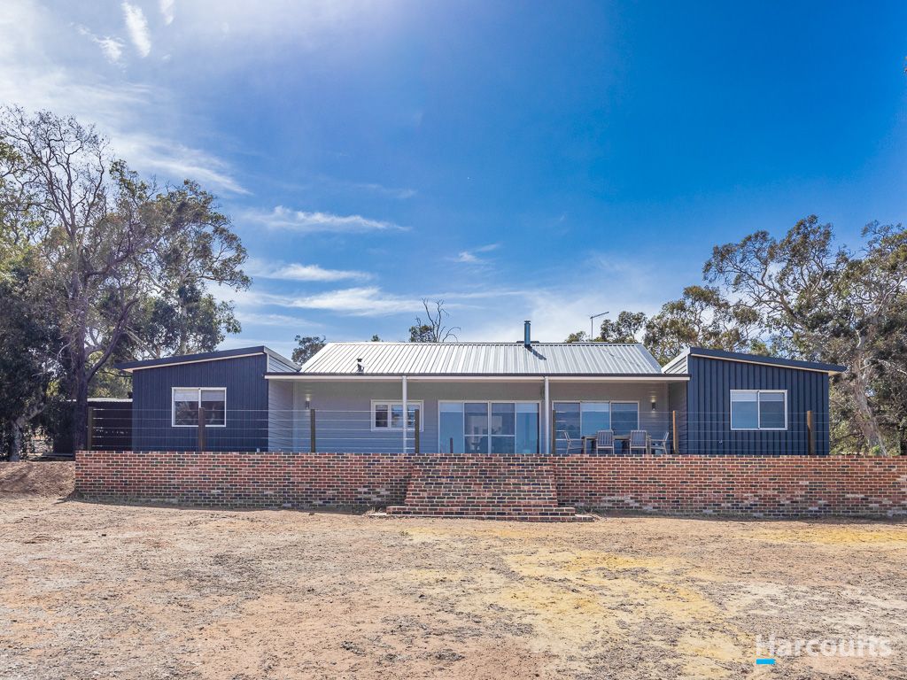 52 MaineAnjou Drive, Lower Chittering WA 6084 House For Rent 800