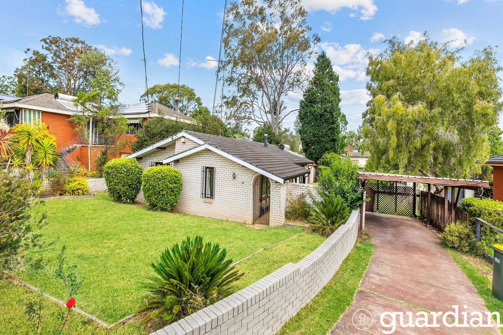 3 bedrooms House in 24 Cameron Avenue BAULKHAM HILLS NSW, 2153