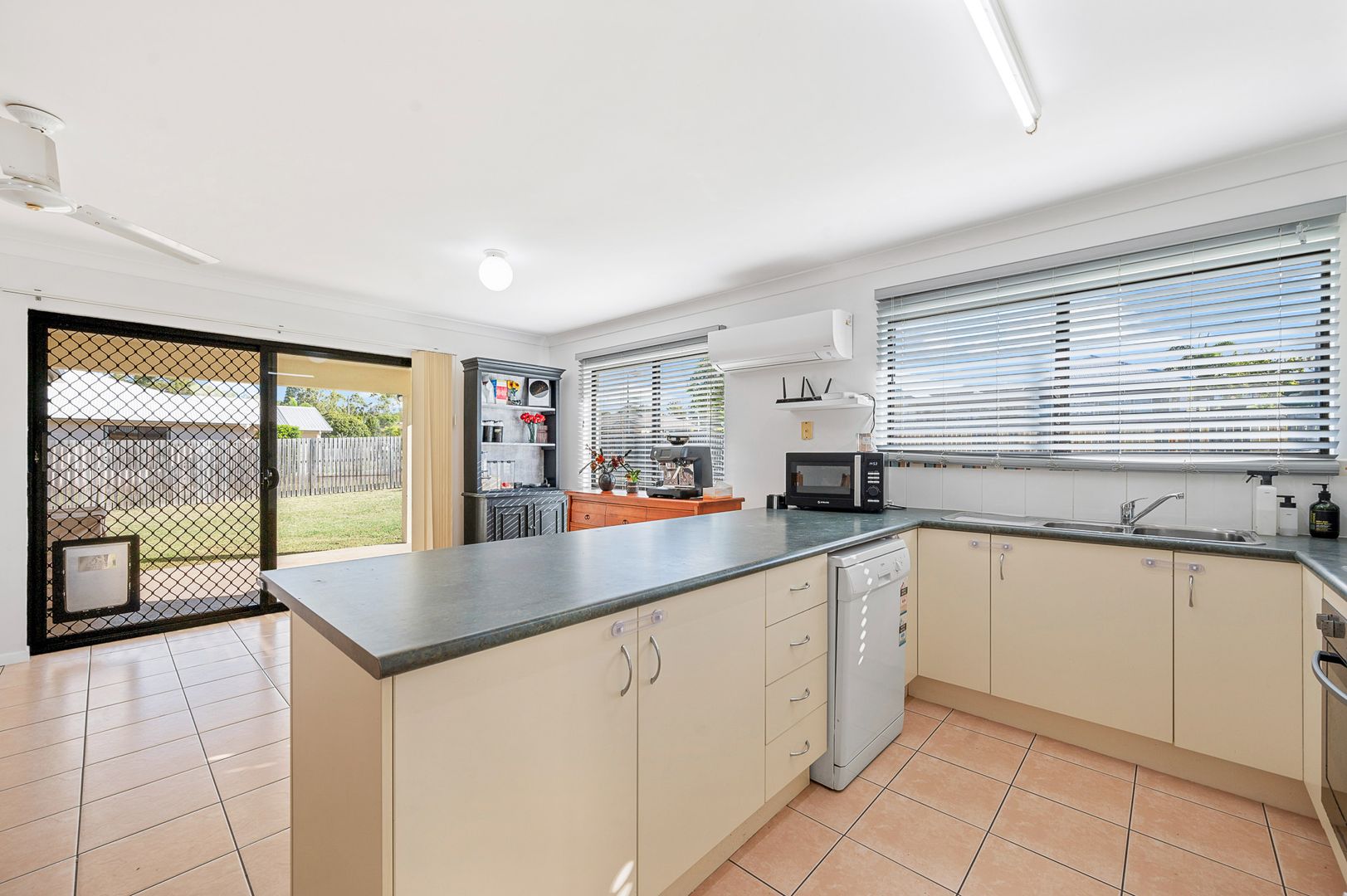 109 Emmadale Drive, New Auckland QLD 4680, Image 2