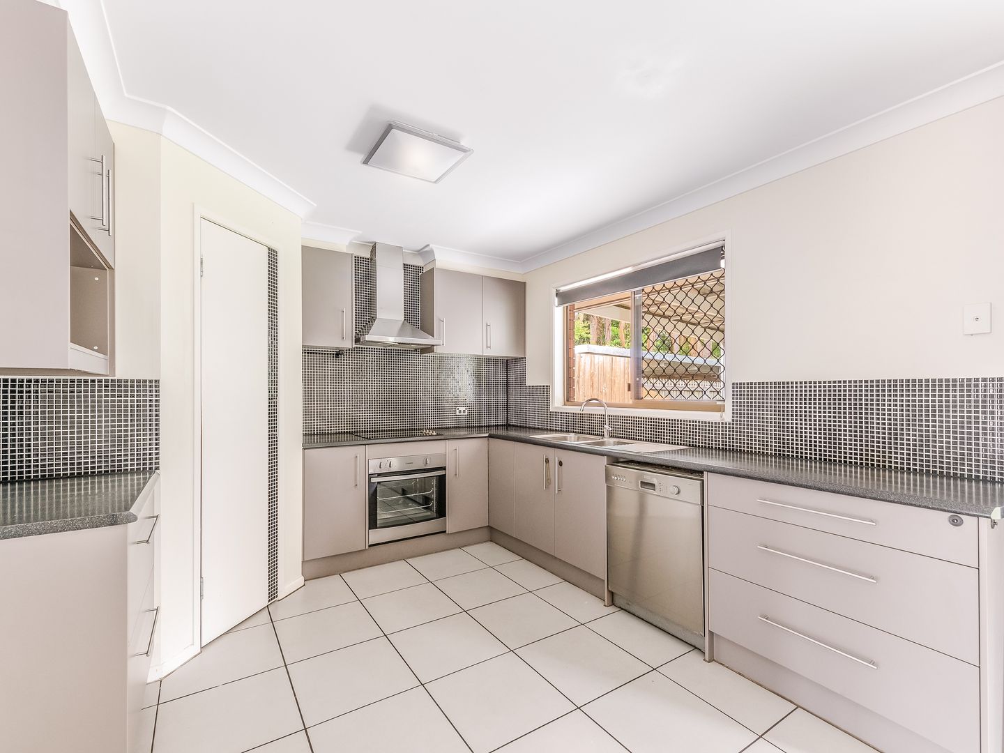 11 Benjul Drive, Beenleigh QLD 4207, Image 1