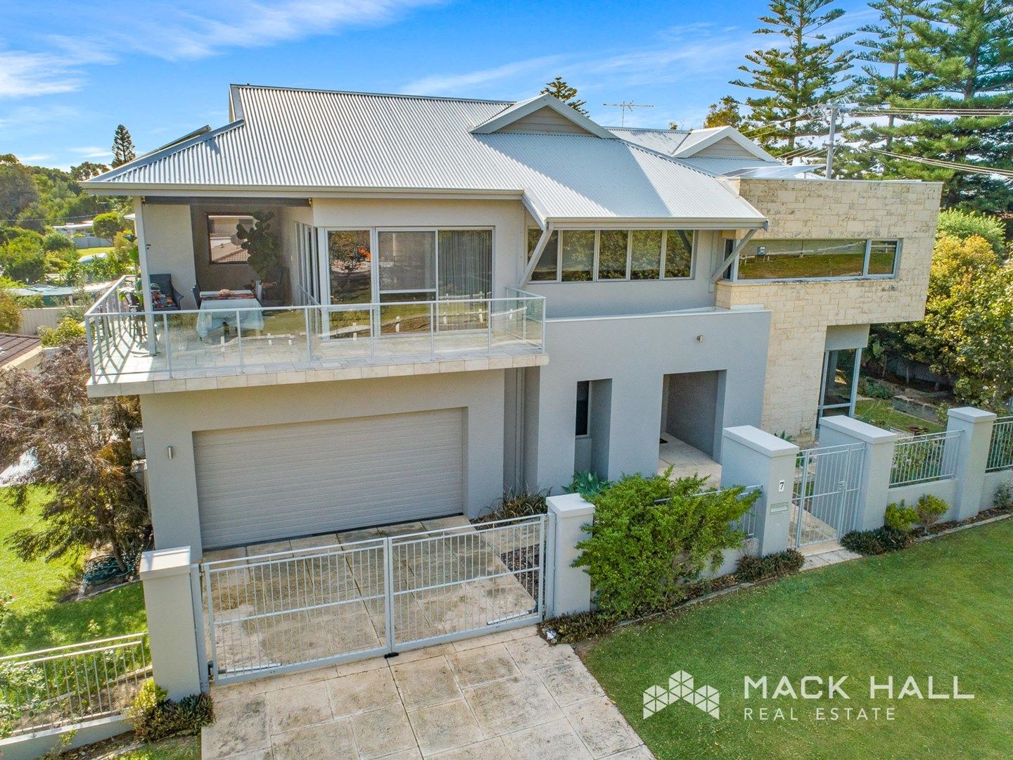 7 Peet Crescent, Trigg WA 6029, Image 0