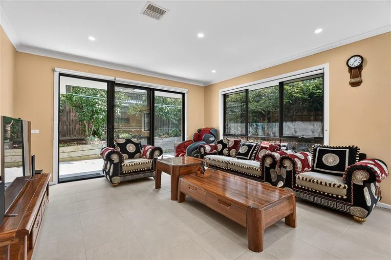 2/7 St Johns Wood Road, Mount Waverley VIC 3149