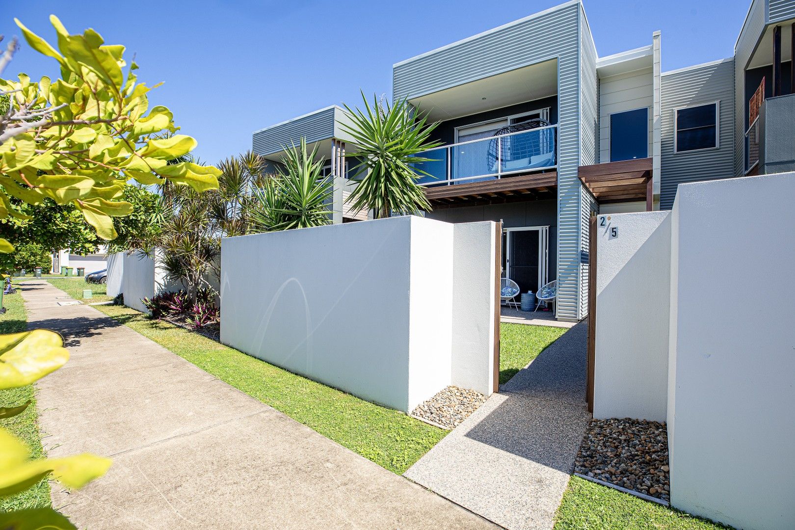 2/5 Vaucluse Crescent, East Mackay QLD 4740, Image 0