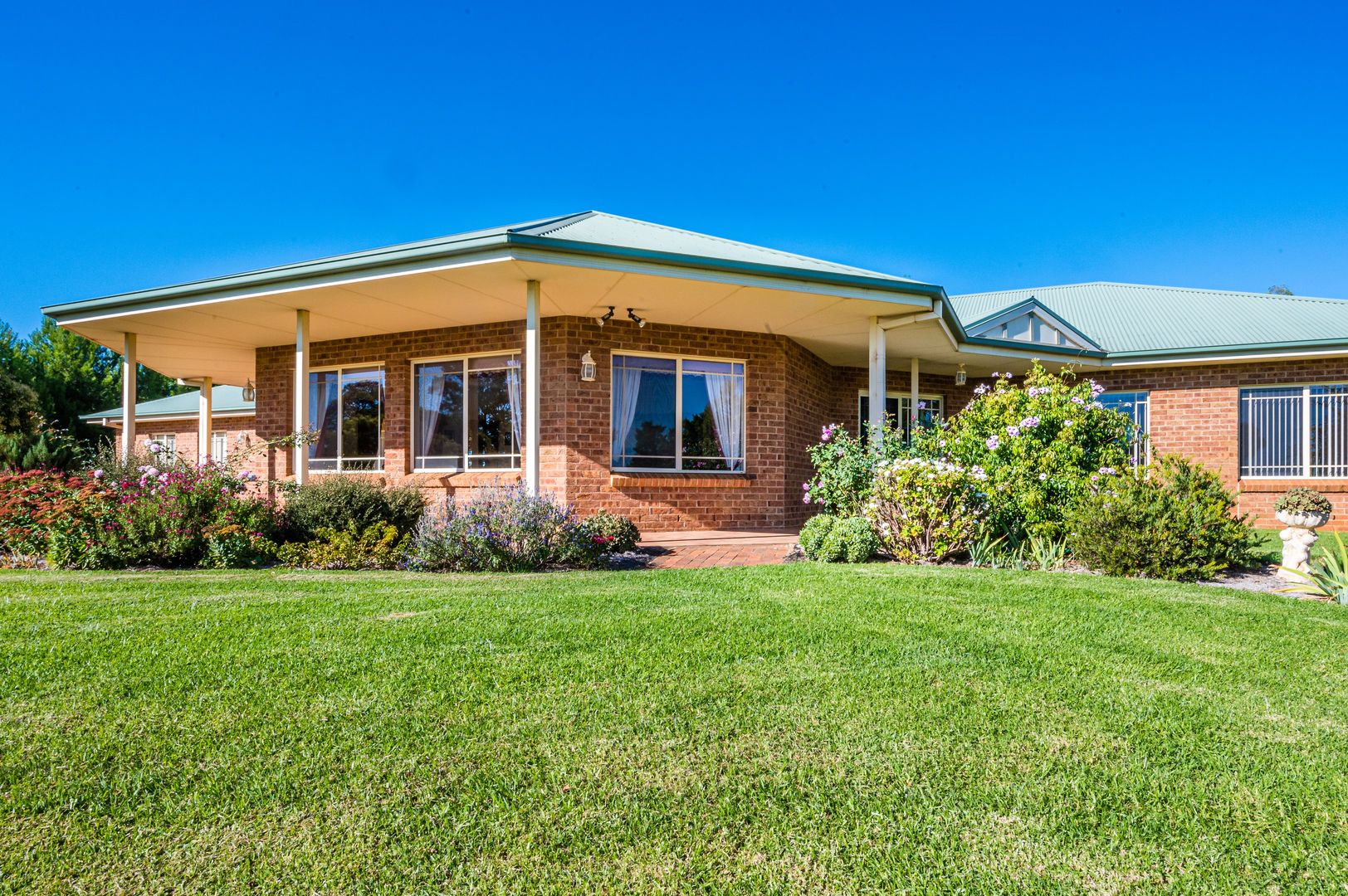 7 Candice Place, Lake Wyangan NSW 2680, Image 1