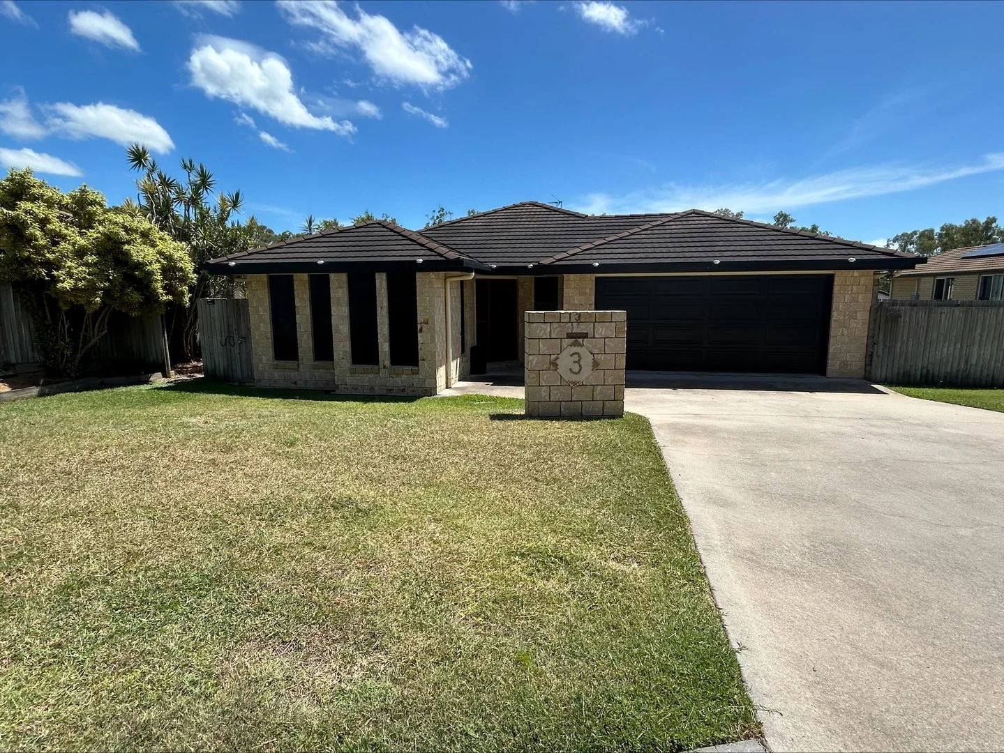 3 Lauren Court, South Gladstone QLD 4680