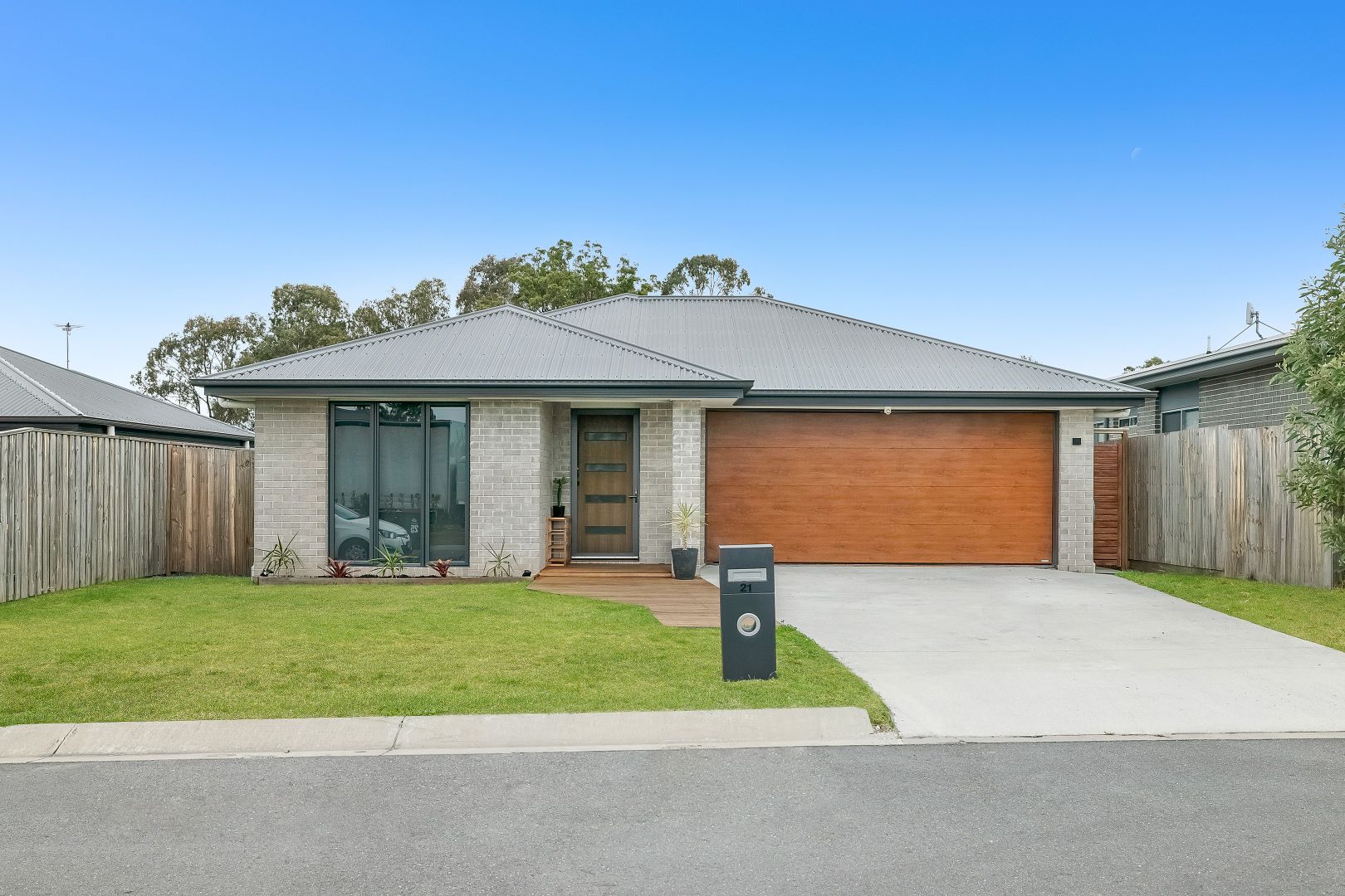 21 Molly Court, Eagleby QLD 4207, Image 1