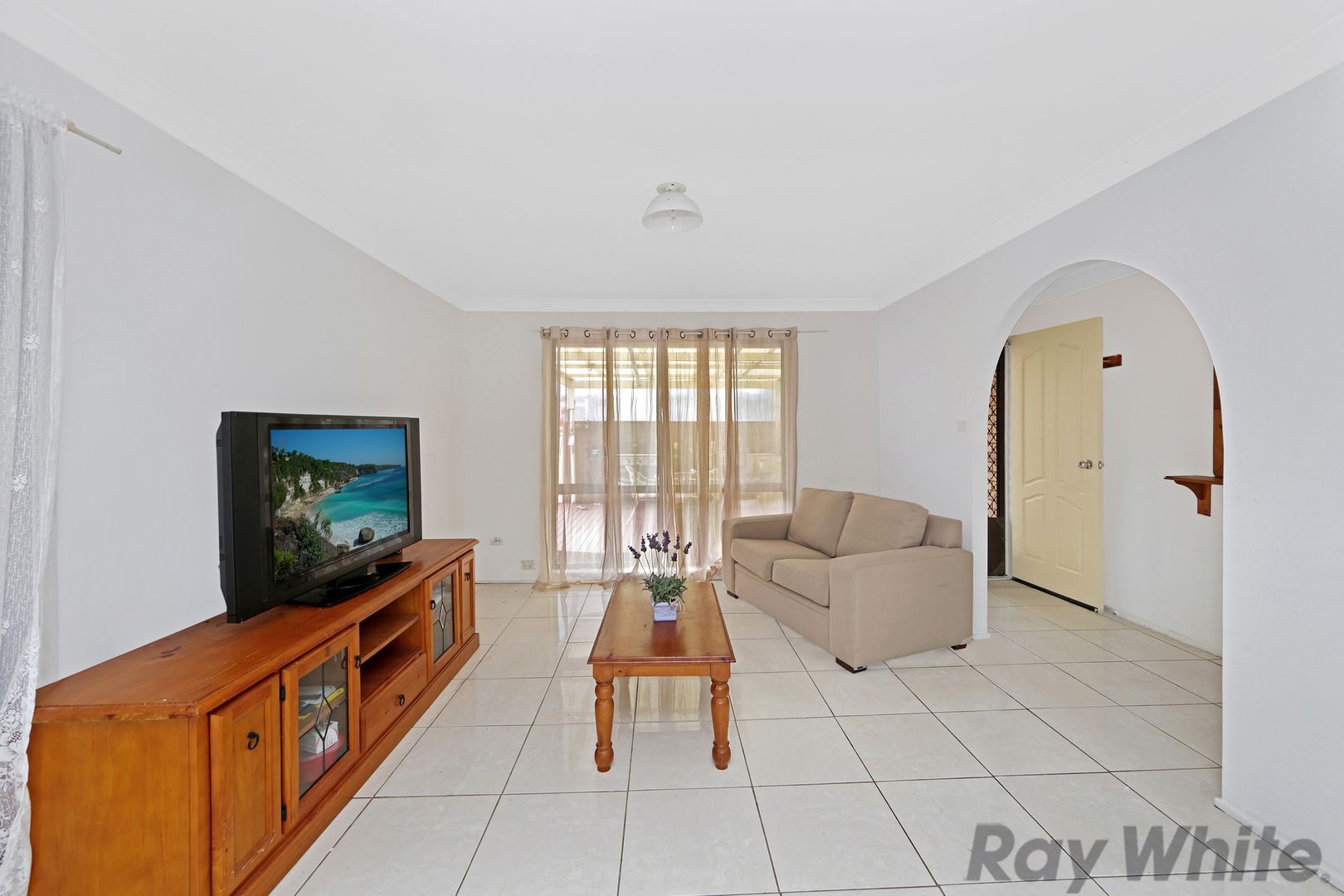 12 Waverley Road, Mannering Park NSW 2259, Image 2